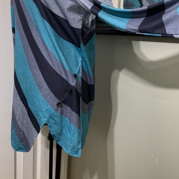 Unbranded tunic, NWT size large - Picture 4 of 6